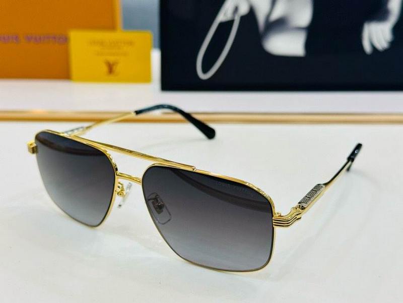 LV Sunglasses 492